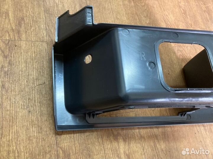 Подножка нижняя, входная (узкая кабина) правая Man