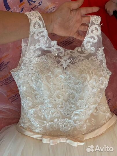 Свадебное платье