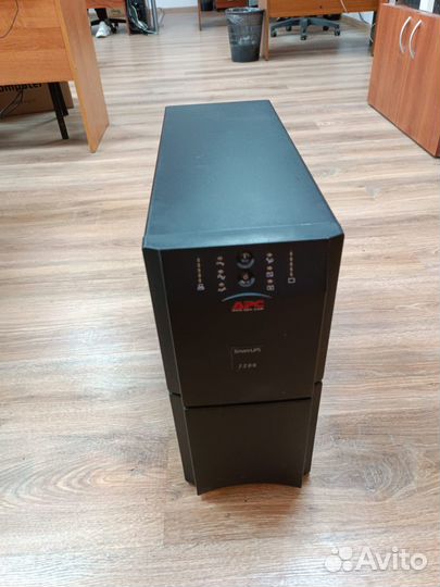 Бп APC Smart-UPS 2200