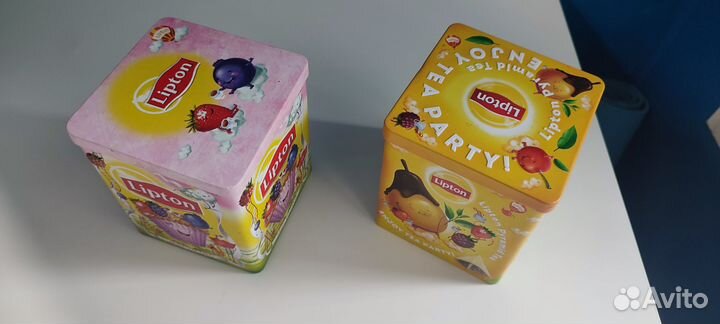 Банки жестяные для хранения 2 шт