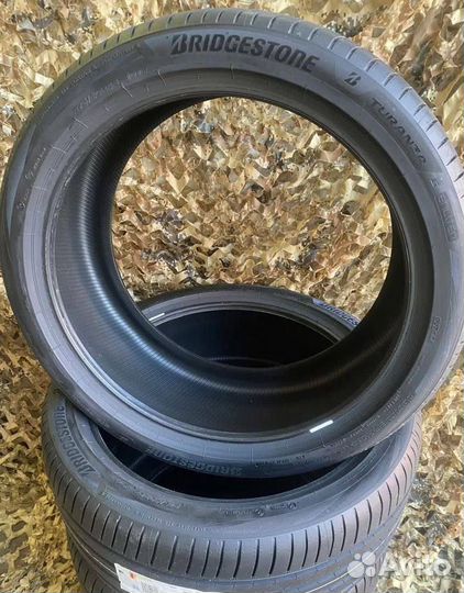 Bridgestone Turanza 6 275/40 R22 107Y