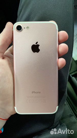 Телефон iPhone 7 32гб