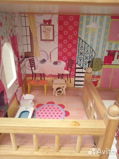 Домик кукольный