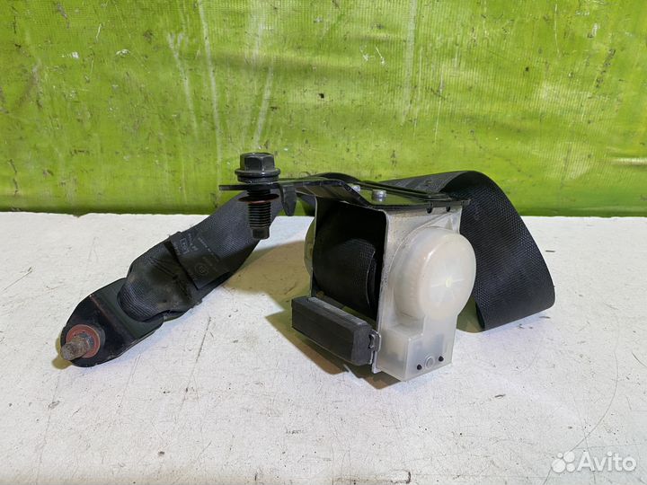 Ремень безопасности задний Hyundai Solaris