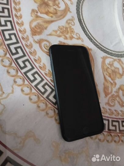 Мобильные телефоны бу iPhone 7