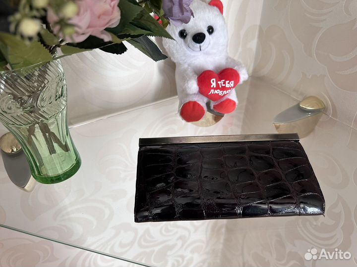 Отдам бесплатно кошелек женский