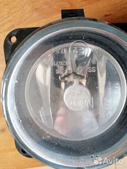 Фара противотуманная Мицубиси Делика оригинал б/у