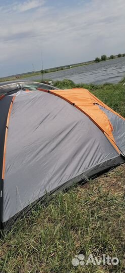 Палатка туристическая 4 местная
