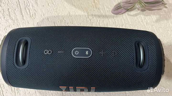 Jbl xtreme 3 (практически новая )