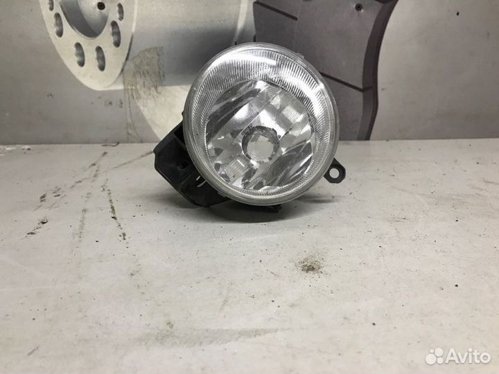 Фара противотуманная передняя левая Toyota Rav4