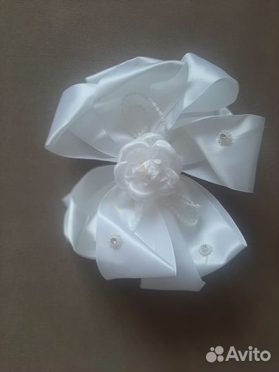 Бантики, резинки для волос девочкам