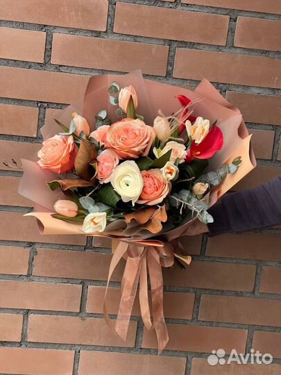 Букеты в шляпных коробках. Доставка/Самовывоз