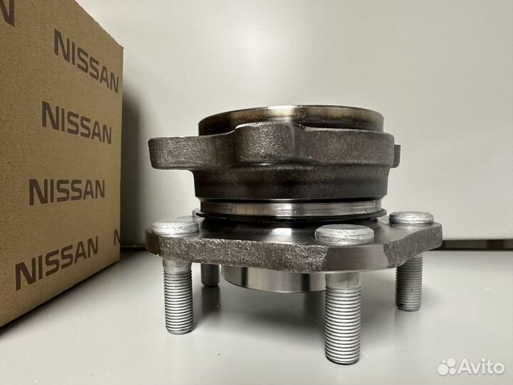 Ступица передняя Nissan 402024BA0A Оригинал