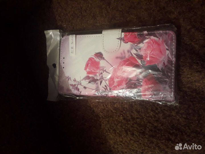 Чехол на телефон