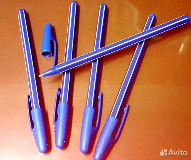 Ручка шариковая пишет на гладкой резине