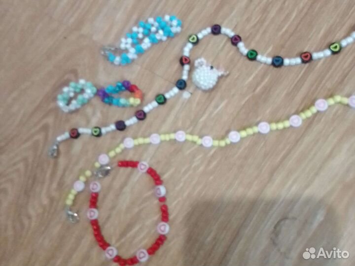 Украшения из бисера