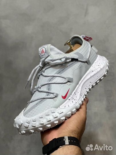 Кроссовки Nike