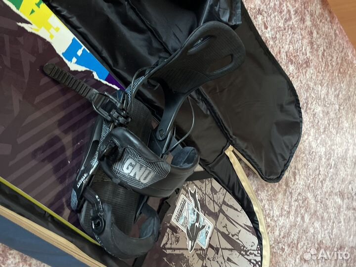 Продаю сноуборд с крепленями