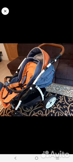 Прогулочная коляска