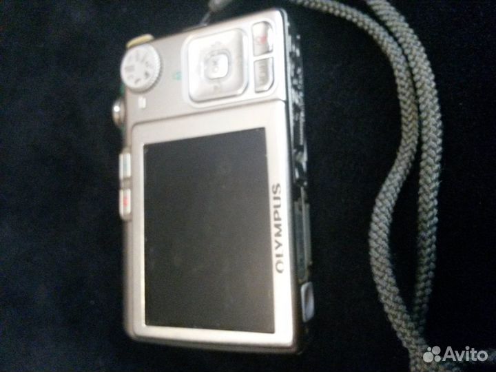 Компактный фотоаппарат Olympus fe-230 (7.1mp)