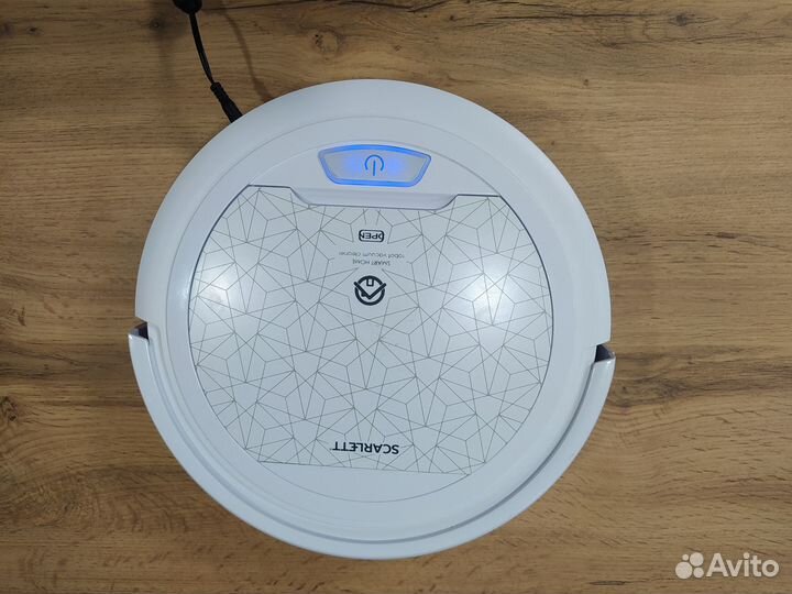 Робот пылесос scarlett