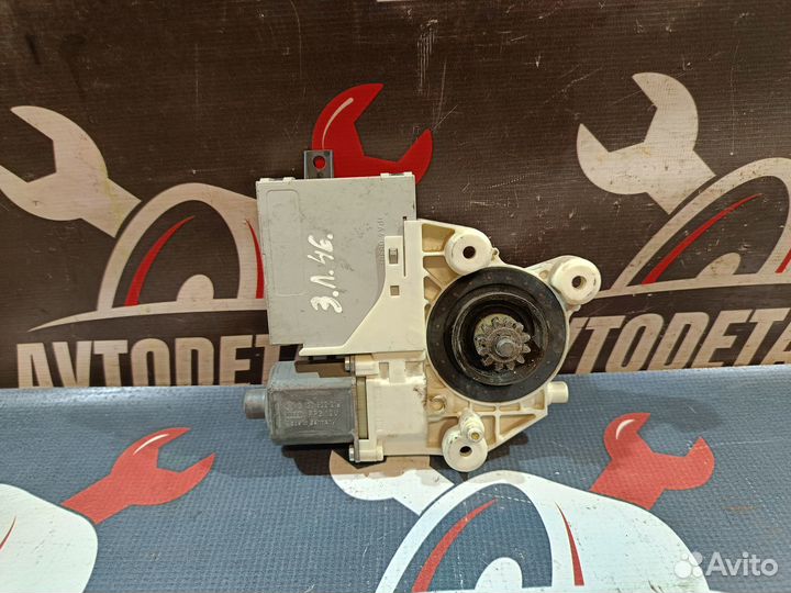 Моторчик стеклоподъемника Ford Focus 2