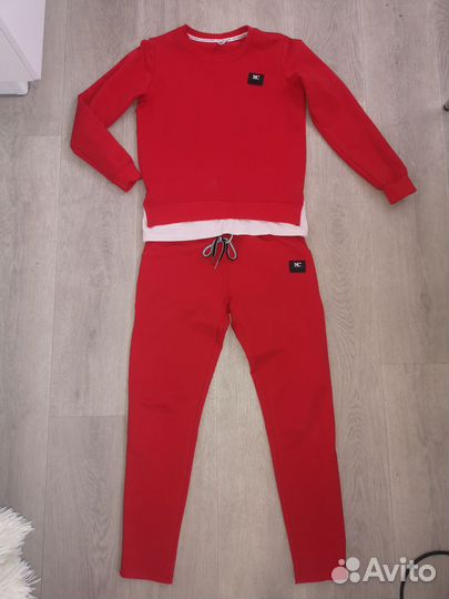 Костюм спортивный