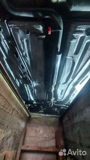 Обработка днища автомобиля, арок,от коррозии