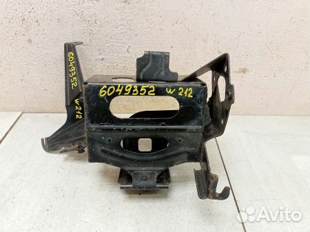 Кронштейн аккумулятора