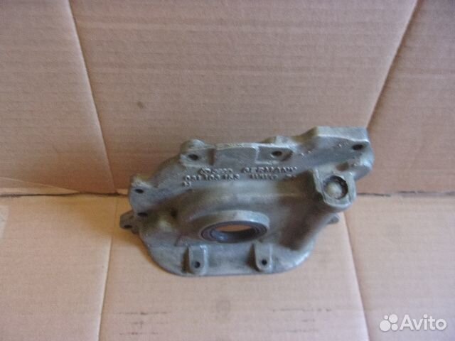 VW Golf 84-97г., 1.3-1.4 передняя крышка коленвала