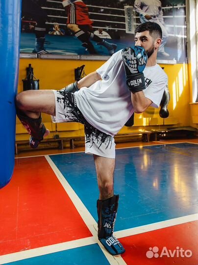 Боксерские перчатки golem