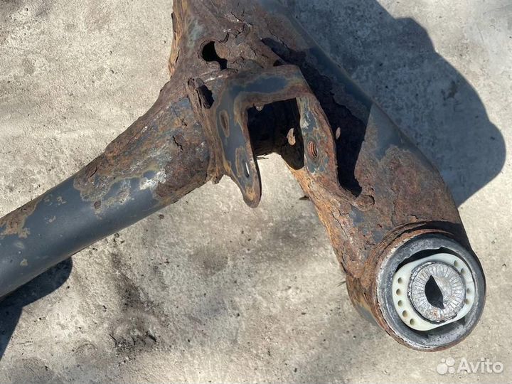 Подрамник задний 4F0505235AJ