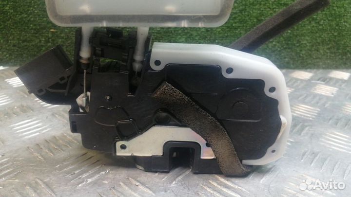 Замок двери Infiniti Q50 Правый Передний