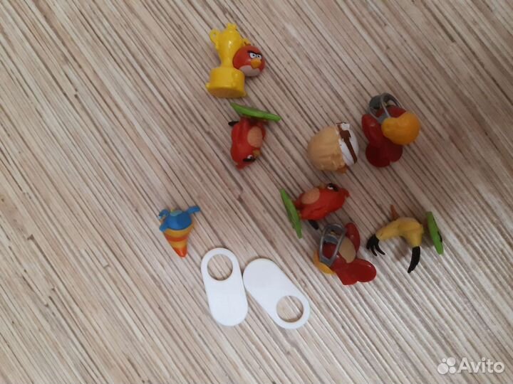 Игрушки из киндера разные