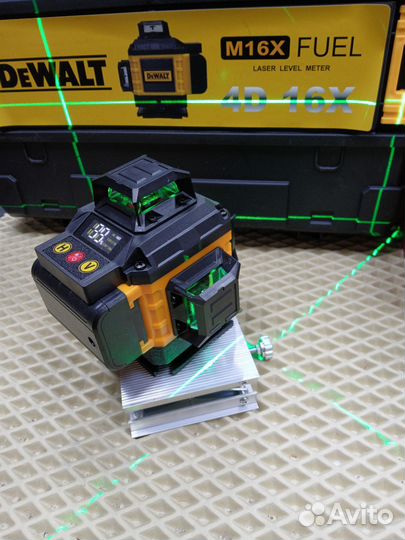 Лазерный Уровень Dewalt 4D 16 линий Штатив в кейсе