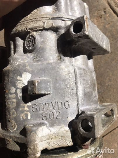 Компресор кондиционера Ford 2.0дизель