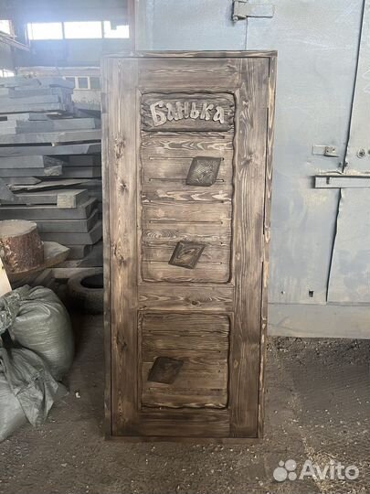 Дверь входная деревянная в баню