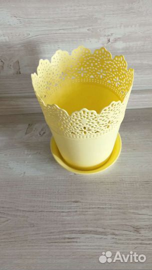 Горшок резной пластиковый