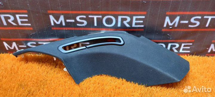 Обшивка стойки задняя левая Bmw 7-Series F01