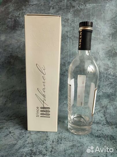 Пустая бутылка из под коньяка Askaneli