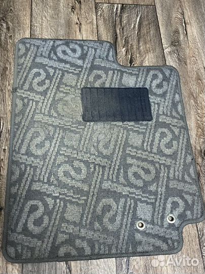 Автомобильные коврики текстильные