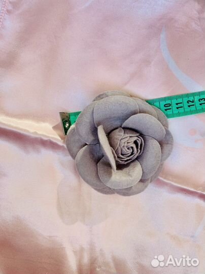 Брошь цветок