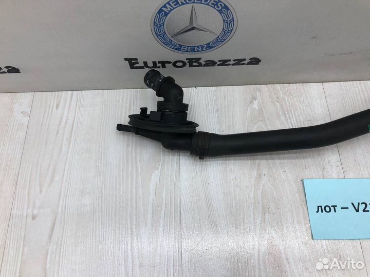 Патрубок отопительного контура Mercedes W207