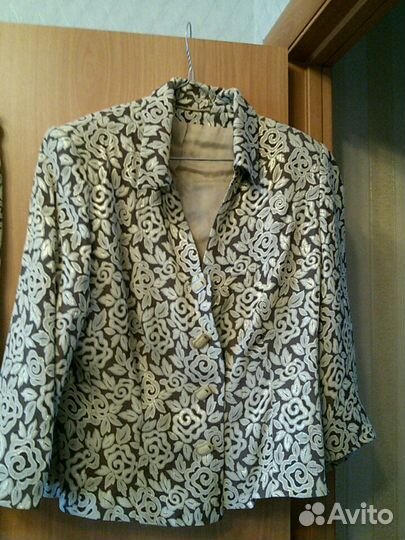 Женский костюм