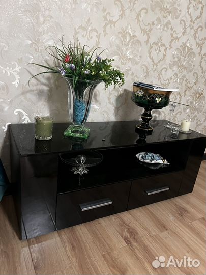 Тумба под телевизор