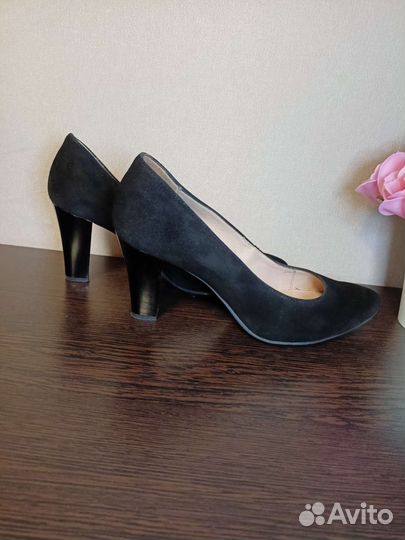 Туфли женские 37 размер замшевые