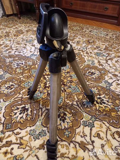 Штатив manfrotto