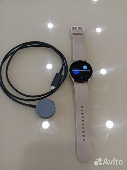 Смарт-Часы Samsung Galaxy Watch4 Розовое Золото