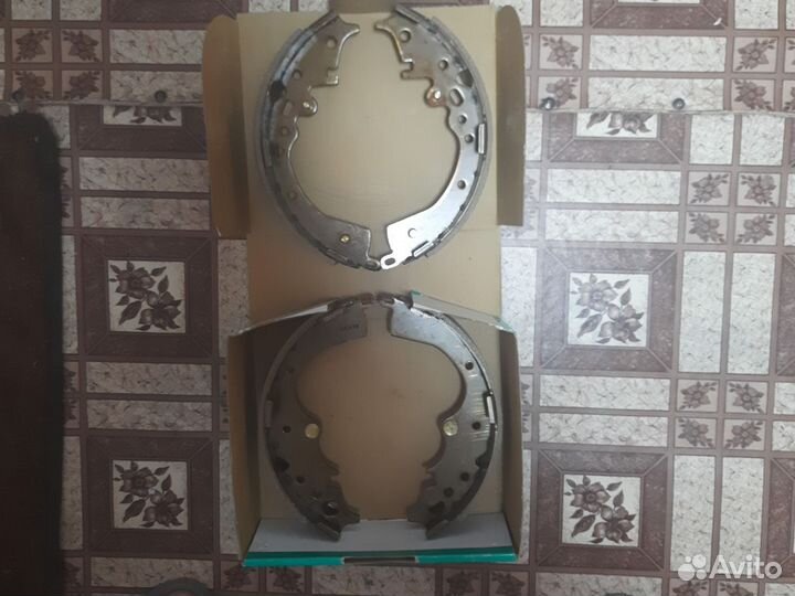 Тормозные колодки на тойту,лексус субару