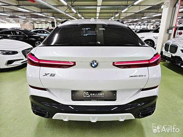 BMW X6 3.0 AT, 2024, 5 578 км